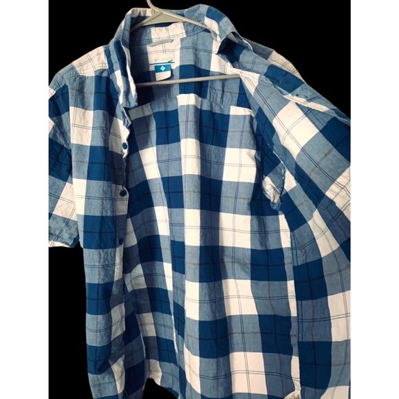 Columbia Sportswear Men’s Short Sleeve Plaid in Blue & White Button-Up Shirt - Picture 10 of 10